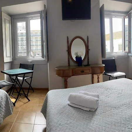 בית הארחה Residencia Aviz פניש