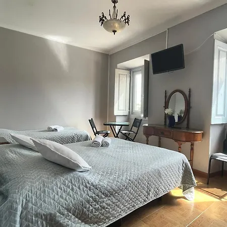 ゲストハウス Residencia Aviz *