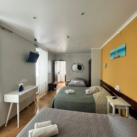 Residencia Aviz ゲストハウス ペニシェ