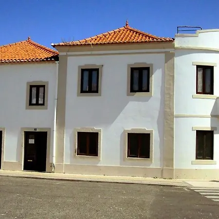 Residencia Aviz ゲストハウス *